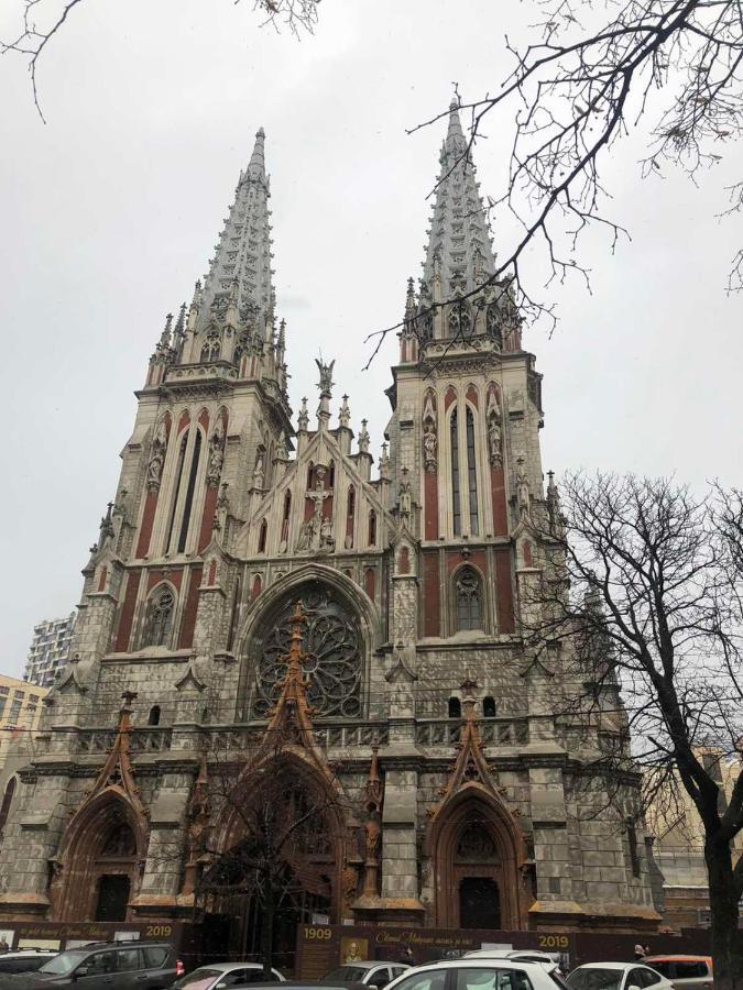 Апартаменты Дворец Украины С Круглой Кроватью Kyiv Exterior photo